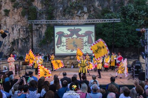Corteo-7600